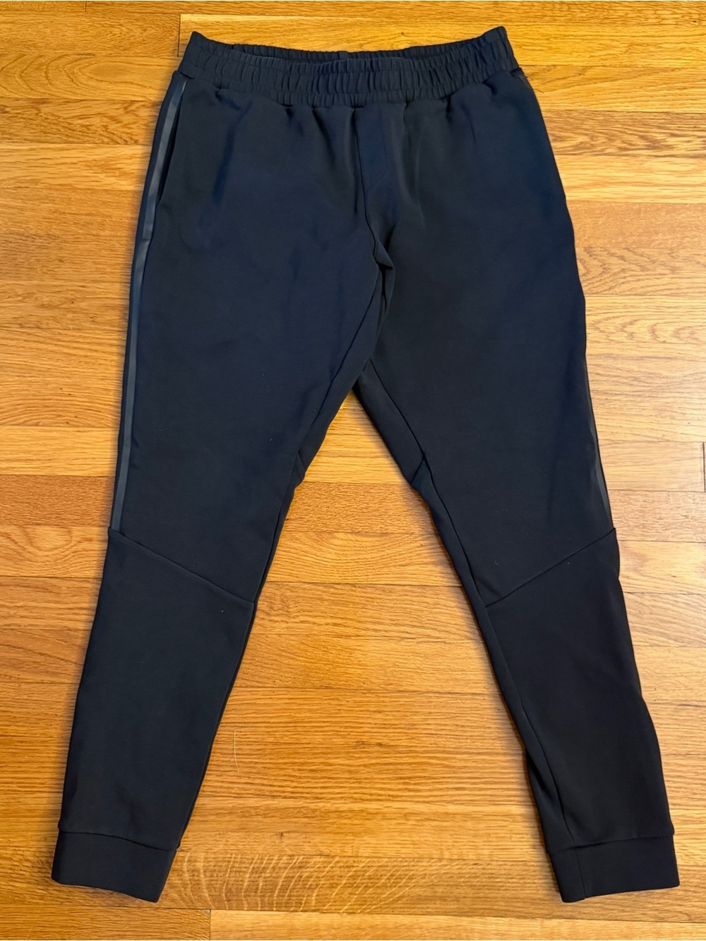 VIRUS Men's Activewear Jogger Pants in Black - Size Medium